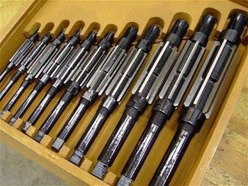 Shoppingfire- 11 Pcs ADJUSTABLE HAND REAMER SET H-4 TO H-14 SIZES 15/32-1.1/2 INCH
