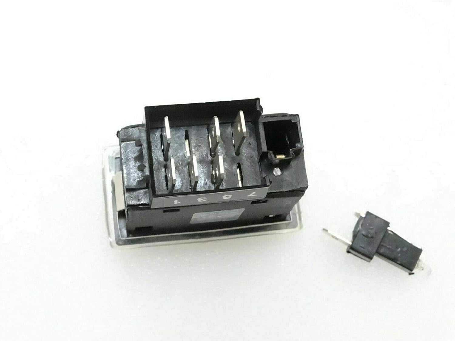 NGK Royal Crusaders Mahindra Tractor Hazard Warning Switch 8699R91/8692, Push Button, Black