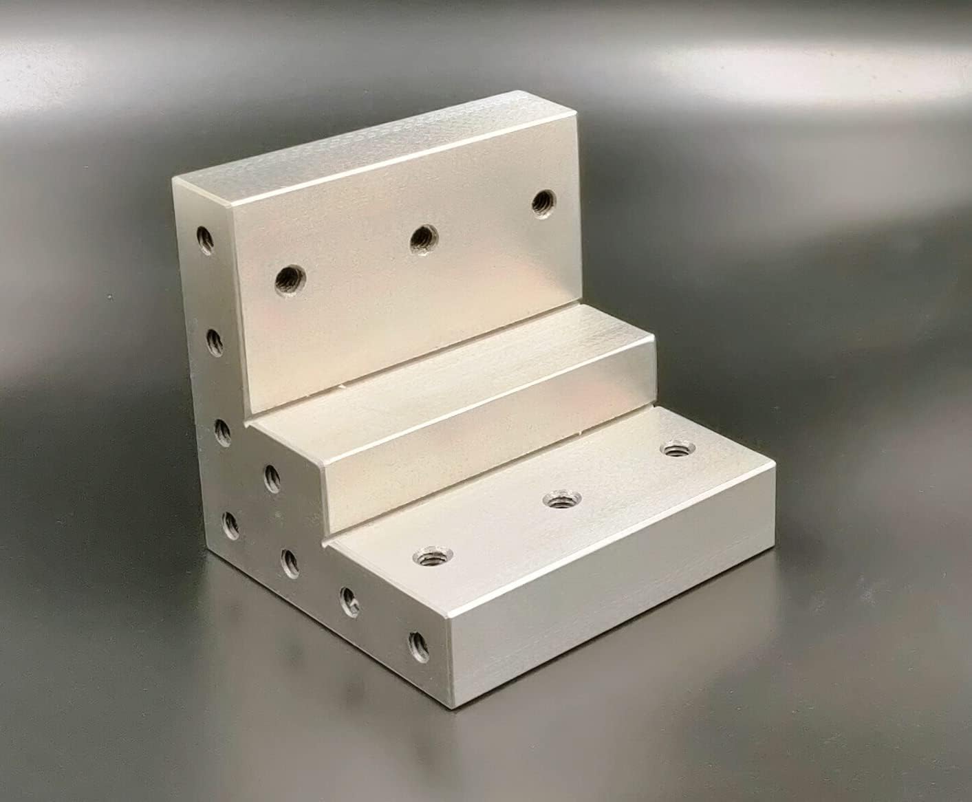 Caste Iron 100 mm/ 4" Stepped Angle Plate for Milling Machine Lathe Engineering Work-holding Tools-Tapped Drills