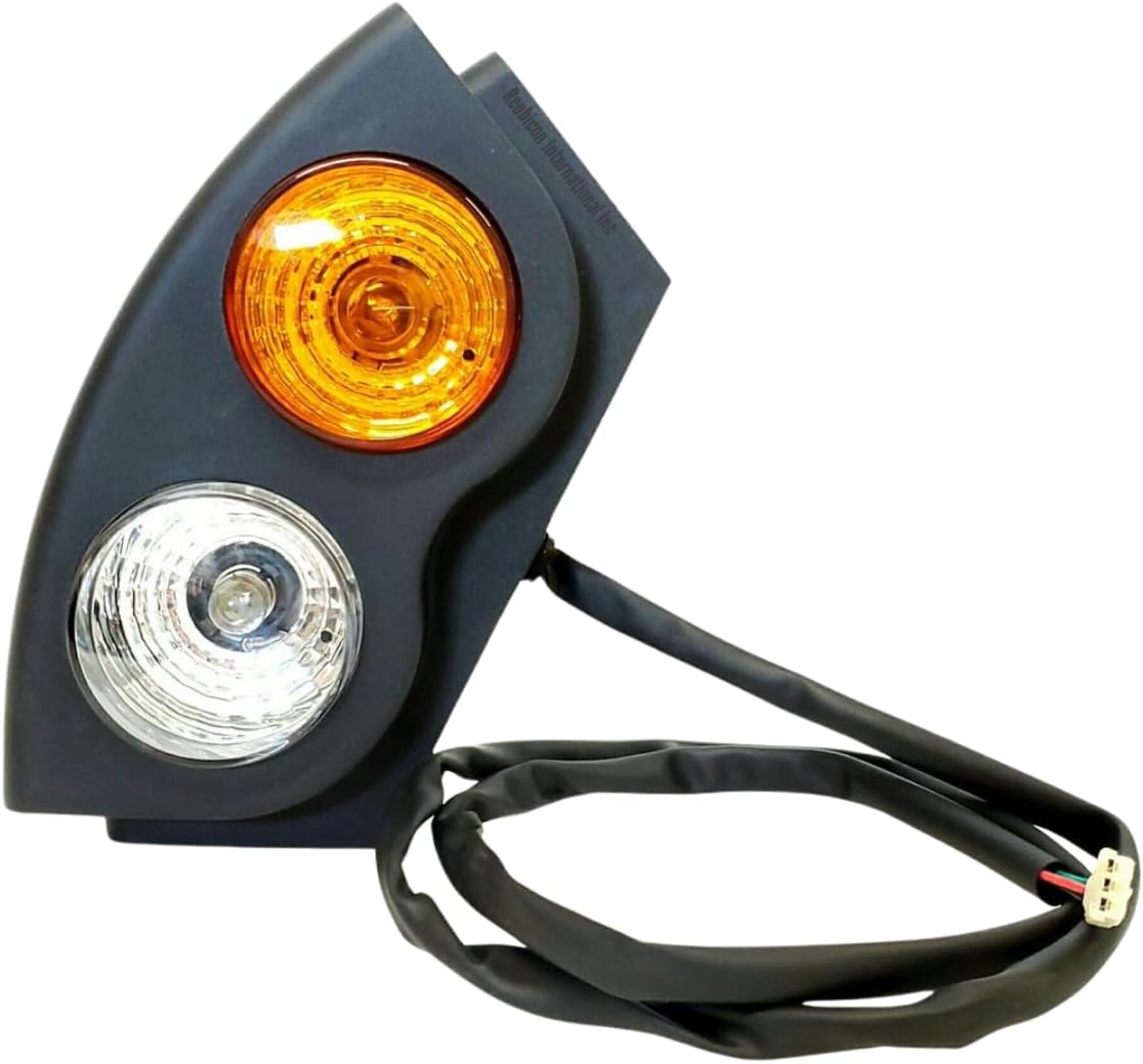 Right Side Park and Tail Lamp Assembly Fit for Mahindra Tractor 3535 4035 Part No. E007700871D91 Rear Light Unit