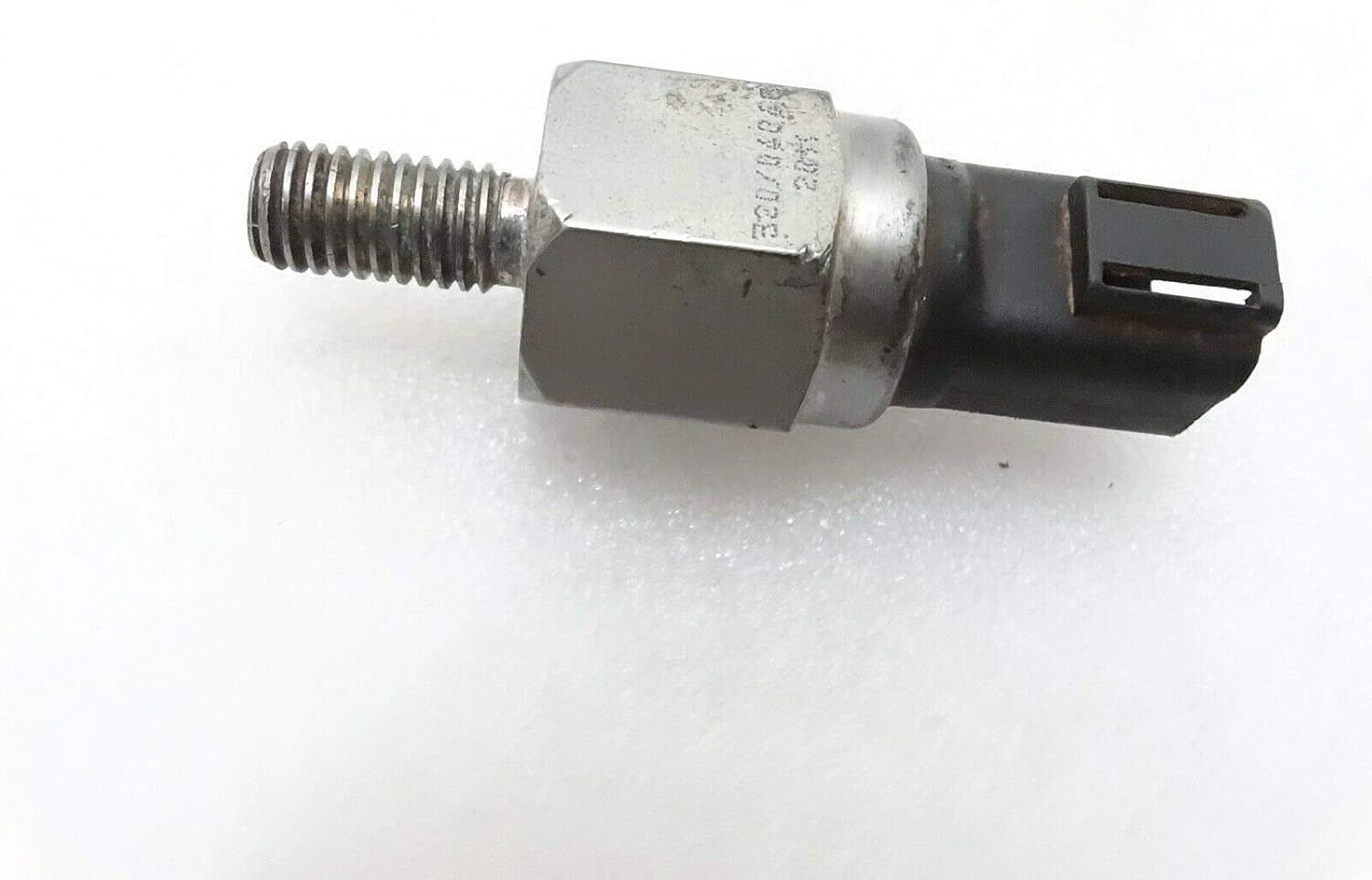 Royal Crusaders JCB 3CX Oil Pressure Switch For JCB Engine (Part No. 320/04046)