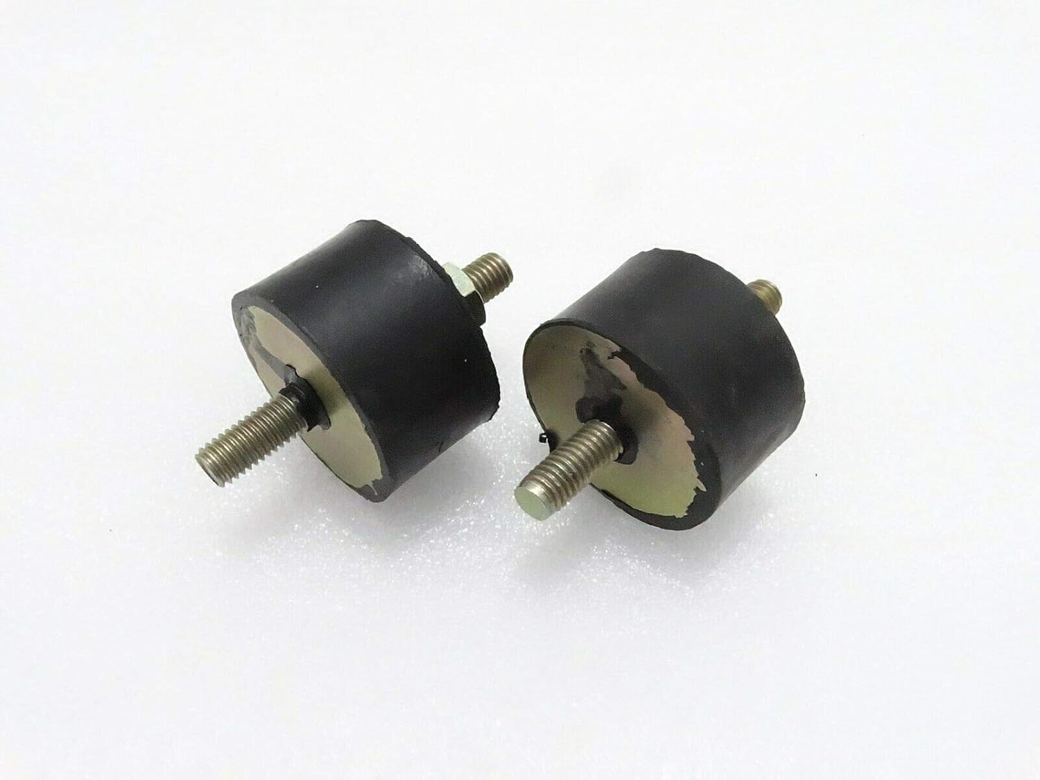 Royal Crusaders MASSEY 135 165 185 240 FUEL TANK MOUNTING DAMPER RUBBBER PAIR