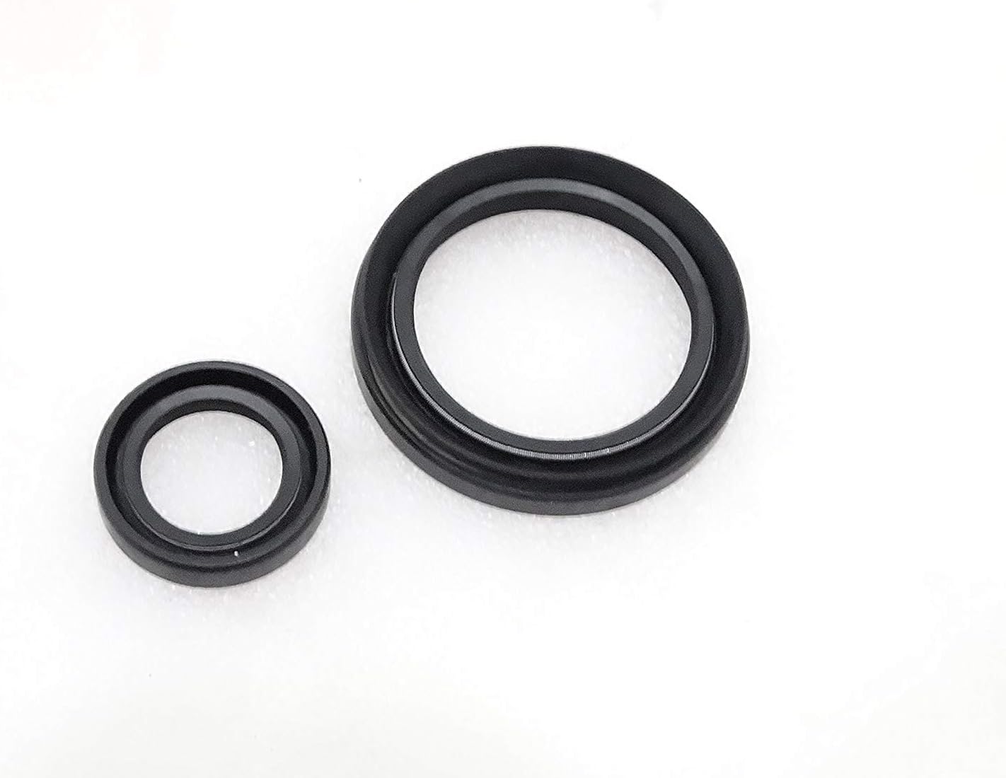 SUZUKI SJ410 SJ413 SAMURAI GYPSY FRONT AXLE SEAL RUBBER SET OF 2