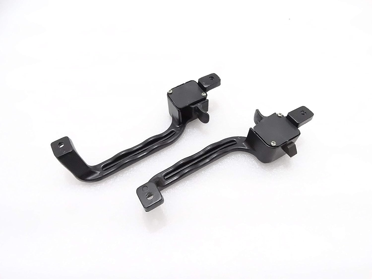 Royal Crusaders JCB LH & RH Latch Handle Rear Window (Part no. 331/28233)