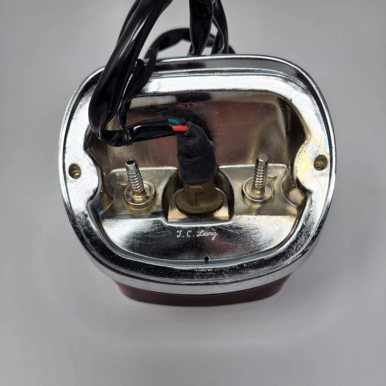 Chromed Tail Light Assembly. Replaces Harley Davidson 68008-73A Big Twin 1973 +