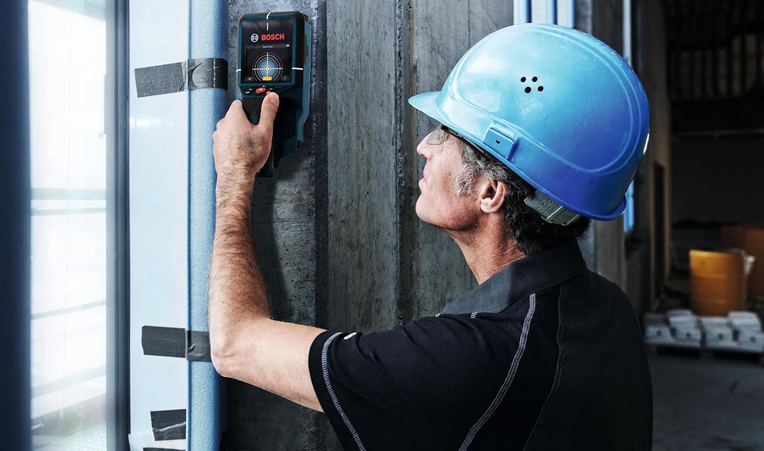 BOSCH D-TECT200C 12V Max Wall and Floor Scanner, Includes 2.0 Ah 12V Max Lithium-Ion Battery & Charger, USB Cable, & Soft Pouch
